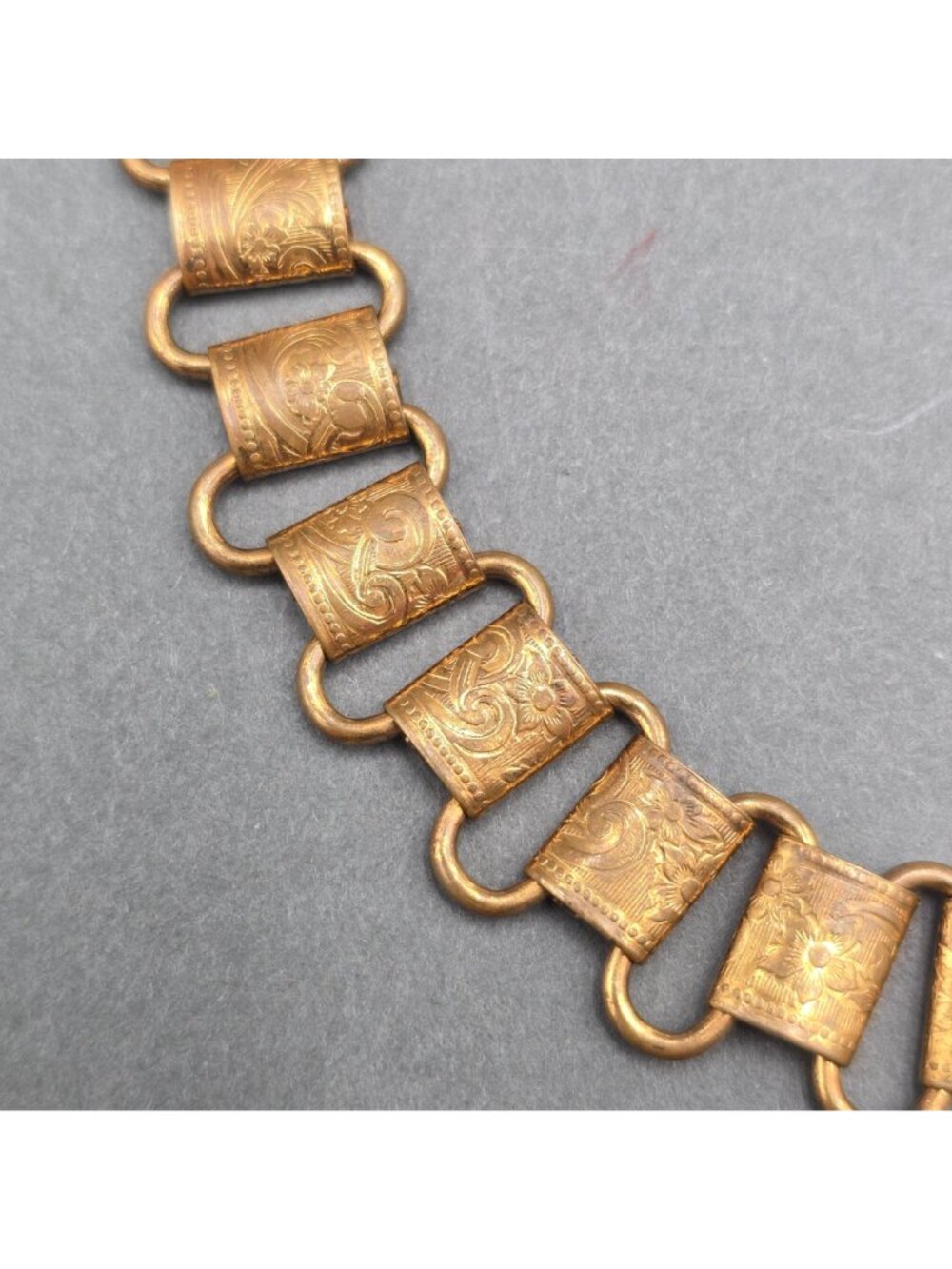 Antique Victorian Book Chain Necklace 24" Gold Tone 15.6mm Embossed Floral Panel - Picture 5 of 16